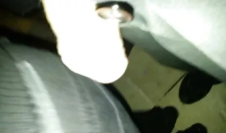 Minulla on yllätys eräälle miehelle, ja minä vanha nainen masturboi lopetan.