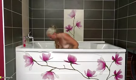 Rakastunut tyttö antoi taksikuskeille sauna pillu märän hevosen