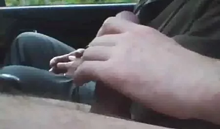 Kaunis Gina valmis pillu filmit ottamaan hänen kukko ja kutittaa.