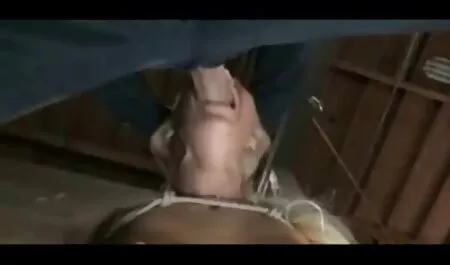 Musta Tyttö kanssa valkoinen guys karvainen porno vittu