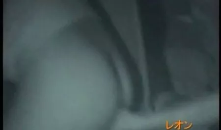 Seksi kauniin orjan mummo pillut kanssa