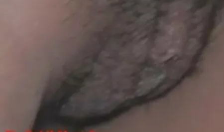 Bald rope ei menetä mahdollisuutta pilluvideo rakastella kaunis tyttö.