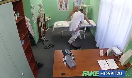 Onnekas pillu porno musta kahden tyttöystävän käytöksellä