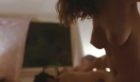 Vinosilmäiset tytöt jatkuvasti tuhottu pillua video